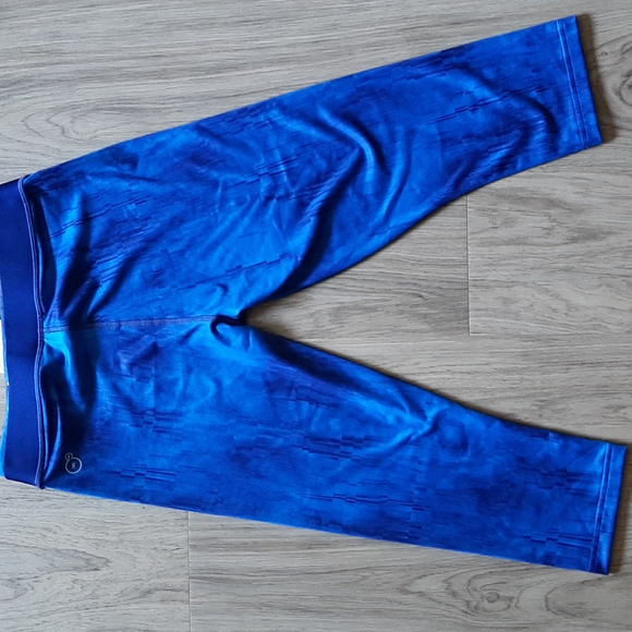 NWT Blue Puma 3/4 Leggings - Picture 2 of 6
